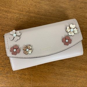 Kate Spade Eva Pearl Flower Wallet on a Chain